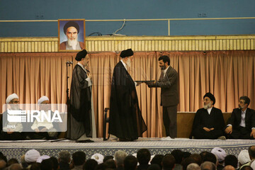 نگاهی به دوازده دوره مراسم تنفیذ رئیسان جمهوری اسلامی ایران