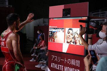 تصاویر | فیگورهای خاص محمدرضا گرایی مقابل خانواده‌اش پس از کسب مدال طلا