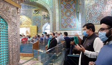 تشرف رئیس مجلس سنای پاکستان به حرم مطهر رضوی
