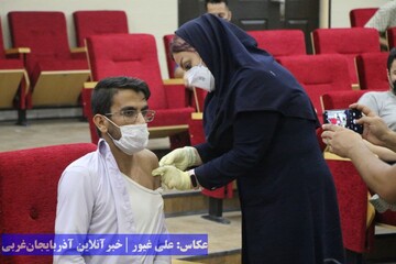 واکسیناسیون خبرنگاران آذربایجان‌غربی علیه کرونا