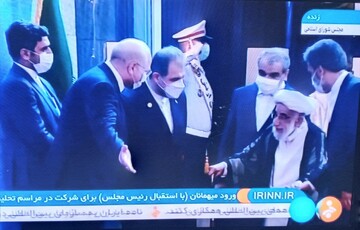 آیت الله جنتی بدون ماسک آمد /قالیباف اینگونه به استقبال مهمان تحلیف رئیسی رفت+عکس آیت الله جنتی بدون ماسک آمد /قالیباف اینگونه به استقبال مهمان تحلیف رئیسی رفت+عکس