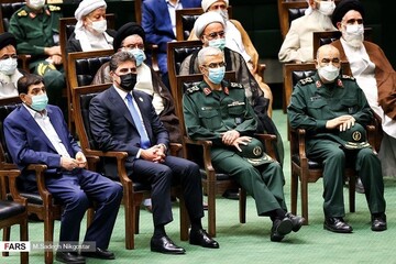 حضور میهمانان داخلی و خارجی در مراسم تحلیف