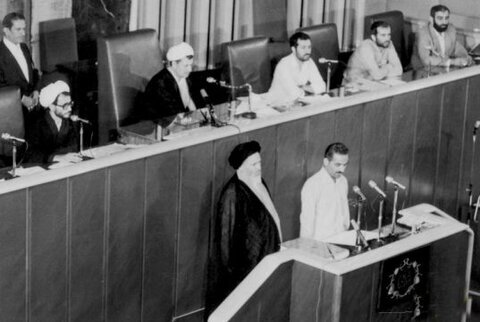 تحلیف احمدی نژاد در روز غیبت بزرگان /غیبت مقامات خارجی در مراسم تحلیف دهه ۶۰