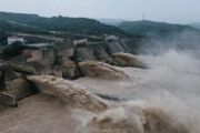 ببینید | لحظه هولناک شکستن سد در سیل اخیر چین