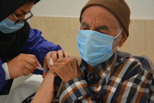 دستور وزیر بهداشت برای کاهش سن نام‌نویسی برای واکسیناسیون عمومی
