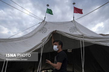 آیین سنتی برپایی خیمه‌های عاشورایی زرقان