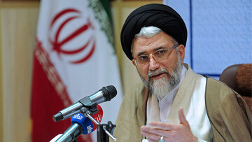 وزیر اطلاعات درگذشت حاج محمد خجسته باقرزاده را تسلیت گفت