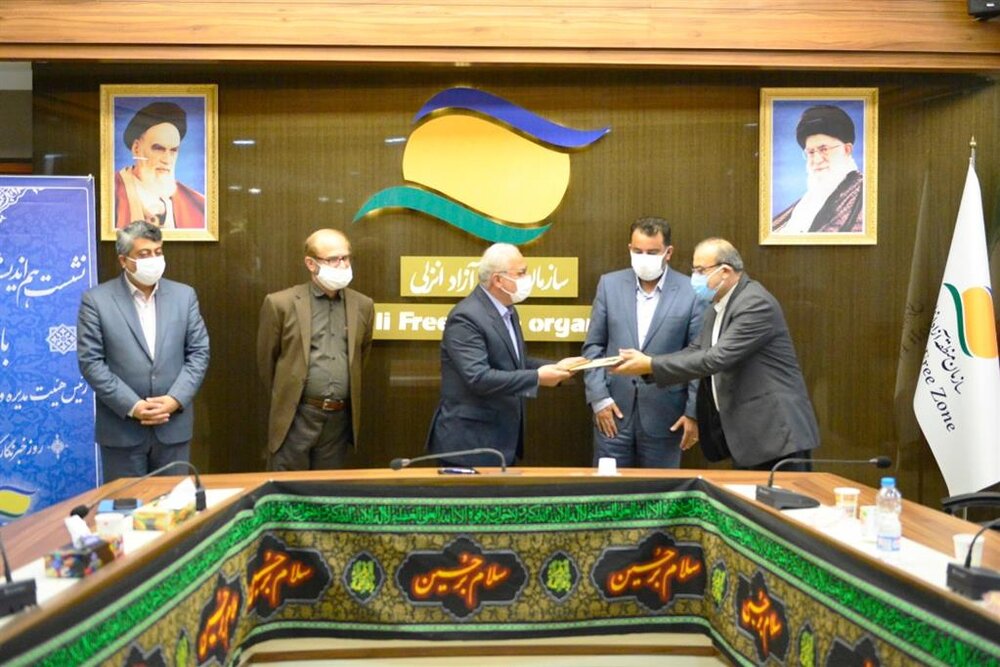 دیدار اعضای هیأت مدیره خانه مطبوعات و رسانه های استان گیلان با مدیرعامل سازمان منطقه آزاد انزلی