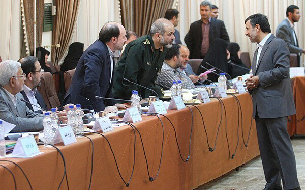 حضور ۹ وزیر و مدیر دولت احمدی نژاد در کابینه رئیسی +اسامی و مسئولیت ها