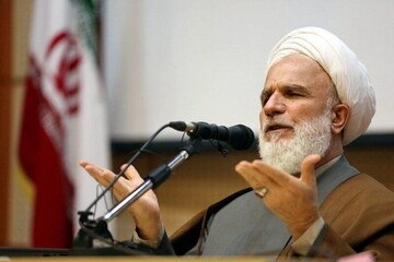 عضو دفتر رهبری: رعایت شیوه نامه های بهداشتی «واجب شرعی» است /دشمن روی دوگانه سلامت و عزاداری کار می کند
