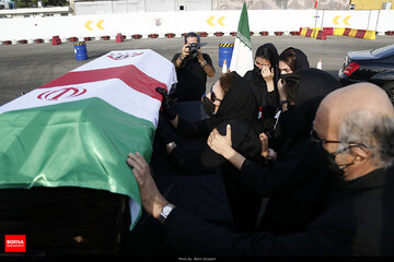 بدرقه پیکر ارشا اقدسی به خانه ابدی