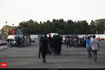 بدرقه پیکر ارشا اقدسی به خانه ابدی