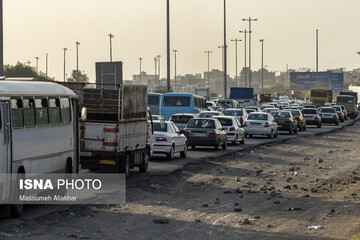 ترافیک اتوبان کرج - قزوین پس از اعلام تعطیلات چند روزه!