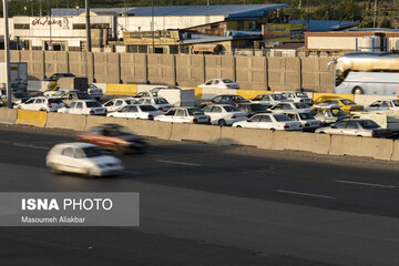 ترافیک اتوبان کرج - قزوین پس از اعلام تعطیلات چند روزه!
