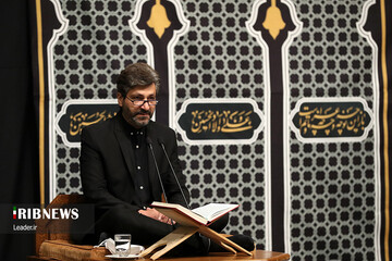 مراسم عزاداری شب هفتم ماه محرم الحرام در حسینیه امام خمینی (ره) با حضور رهبر انقلاب