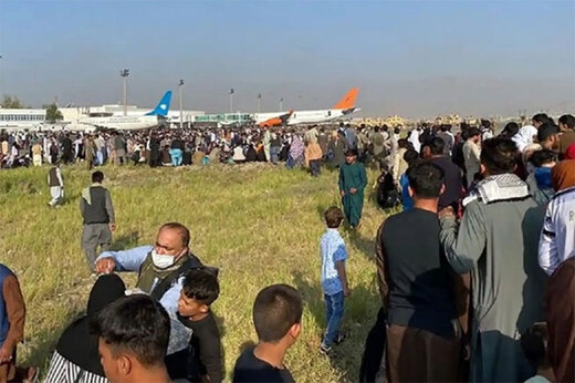 ببینید | هجوم مردم افغانستان به فرودگاه کابل برای خروج از افغانستان
