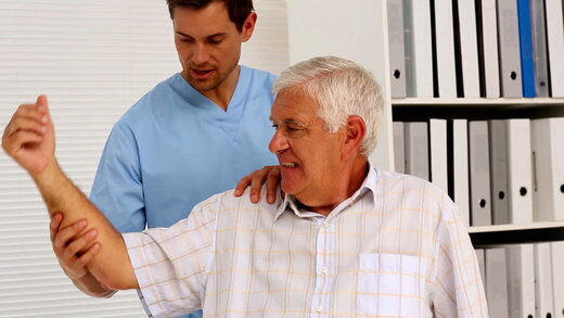 نكات مهم استخدام پرستار سالمند در منزل