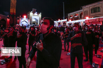 مراسم عزاداری شب عاشورا در امامزاده صالح (ع)‎