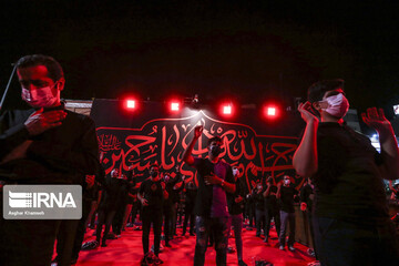 مراسم عزاداری شب عاشورا در امامزاده صالح (ع)‎