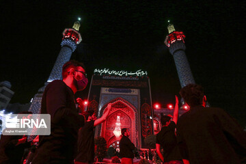 مراسم عزاداری شب عاشورا در امامزاده صالح (ع)‎