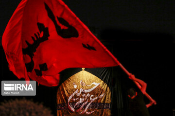 مراسم عزاداری شب عاشورا در امامزاده صالح (ع)‎
