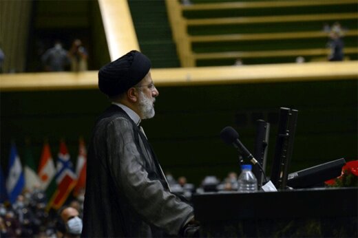 ببینید | توضیح رئیسی به مجلس در مورد ویژگی‌های مورد توجه در انتخاب وزرای پیشنهادی