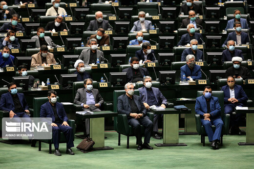 از طعنه به حضور باغگلی در مهد کودک تا انتقاد او از مافیای حفظ وضع موجود