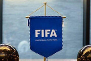 ببینید | فیفا از قوانین جدید و عجیبش رونمایی کرد/ فوتبال به شکل والیبال و فوتسال!