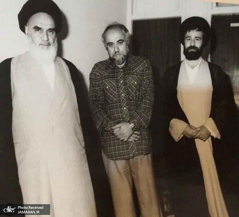 عکس | تصویر کمتر دیده شده از مرحوم علامه حکیمی در کنار امام خمینی (ره)