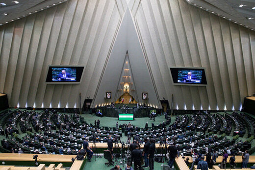 ببینید | وزیر پیشنهادی دفاع: نیروهای مسلح به هر اقدام دشمن پاسخ قاطع خواهند داد