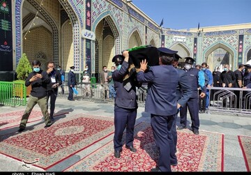 تدفین پیکر علامه ‌در جوار بارگاه علی‌ابن‌موسی الرضا(ع)‌
