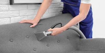۷ روش خانگی برای پاک کردن لکه از روی فرش و مبل