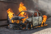 ببینید | آتش زدن عمدی خودروها در روز روشن در تهران