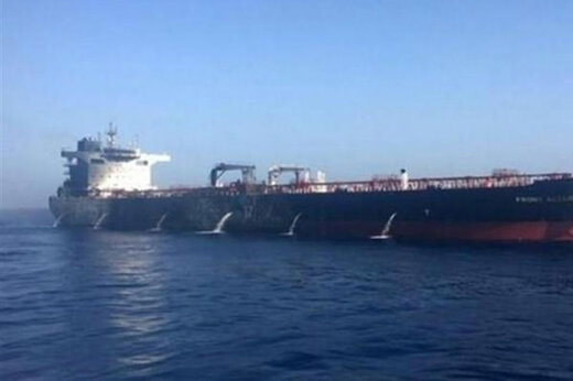 ببینید | کشتی ایرانی وارد آب‌های سوریه شد
