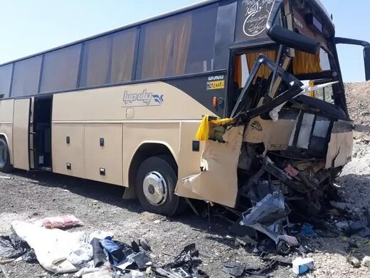 تصادف اتوبوس یک کشته و ۱۶ مجروح به دنبال داشت