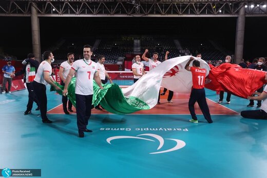 اشک شوق والیبال نشسته ایران پس از ضرب هفتمین مدال طلا در تاریخ پارالمپیک