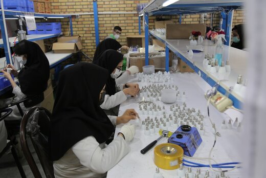 نقش  مهم زنان در توسعه صنعت در منطقه ویژه اقتصادی پیام مشهود است