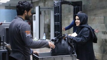 کارکنان زن فرودگاه کابل به سرکار بازگشتند/ طالبان: زنان با حجاب می‌توانند کار کنند
