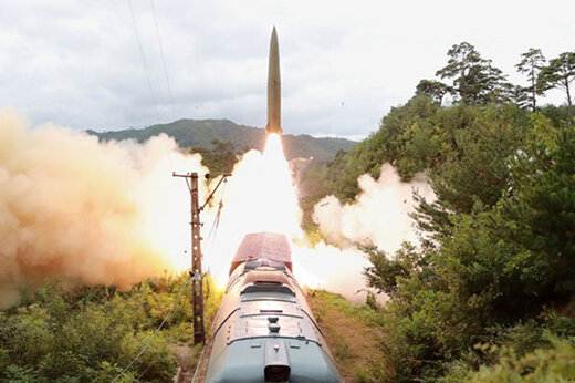 ببینید | شلیک موشک‌های کره شمالی از روی ریل قطار