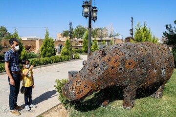 فریم به فریم، گشتی در باغ موزه فلزی ایران
