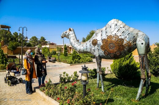 فریم به فریم، گشتی در باغ موزه فلزی ایران
