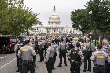 تجمع حامیان ترامپ مقابل کنگره آمریکا در میان تدابیر شدید امنیتی