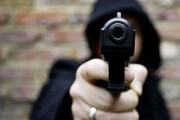 ببینید | دزدی مسلحانه در ورامین با سلاح گرم از منزل مسکونی؛ سرقت ۳ میلیارد تومان