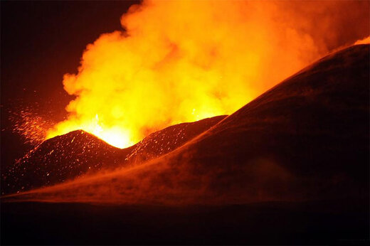 ببینید | فوران آتشفشان در لا پالما از جزایر قناری 