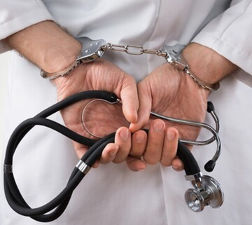 برخورد با پزشکان دریافت کننده هزینه های غیر متعارف از بیماران در جنوب غرب خوزستان