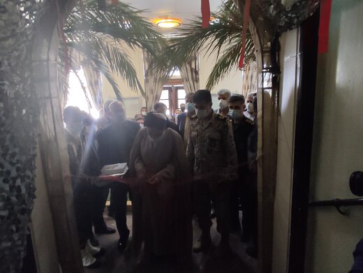 نمایشگاه «لباس سربازی» در فرهنگسرای نفت آبادان بر پا شد