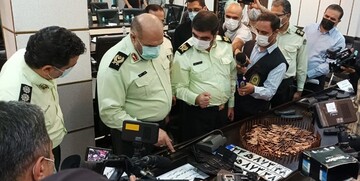 جزییات زد و خودرو پلیس با سارقان مسلح در تهران/ عکس