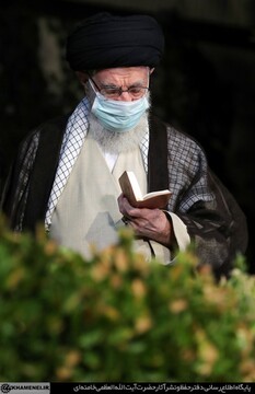 اقامه نماز بر پیکر آیت‌الله حسن‌زاده آملی