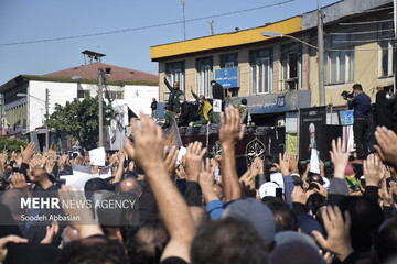 آغاز مراسم تشییع پیکر علامه حسن‌زاده آملی/ نجوای ای ابروی ایران خدانگهدارتان توسط مردم