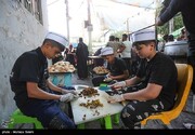 130 موكب عزاء إيراني يقدم الخدمات للسيدات خلال زيارة الأربعين بالعراق